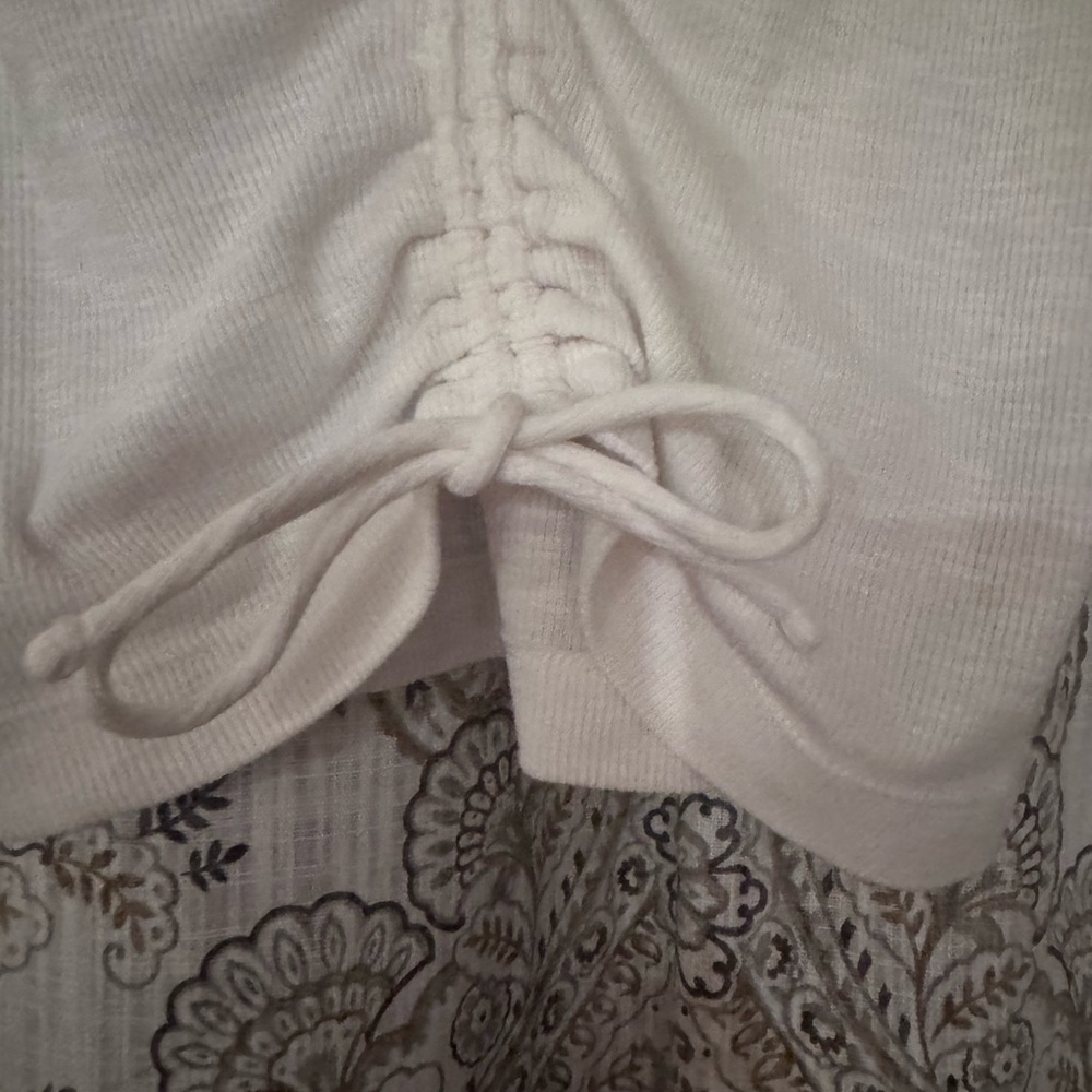 GAP White Ribbed V-Neck Ruched Top with Ruffle Sleeves - Picture 2 of 6